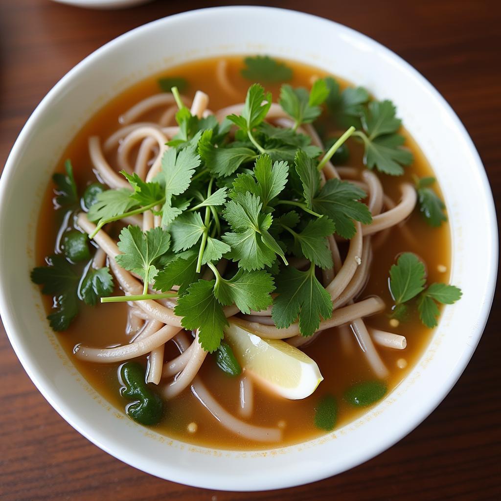 Tô phở bò Lam Sơn Thanh Hóa đầy ắp rau thơm tươi ngon